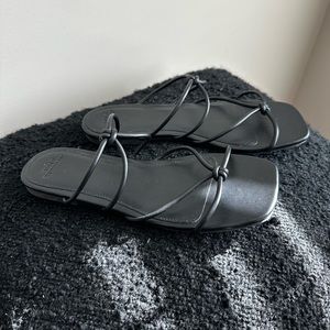 Abercrombie & Fitch Black Faux Leather Sandals Women’s 7.5 NWOT